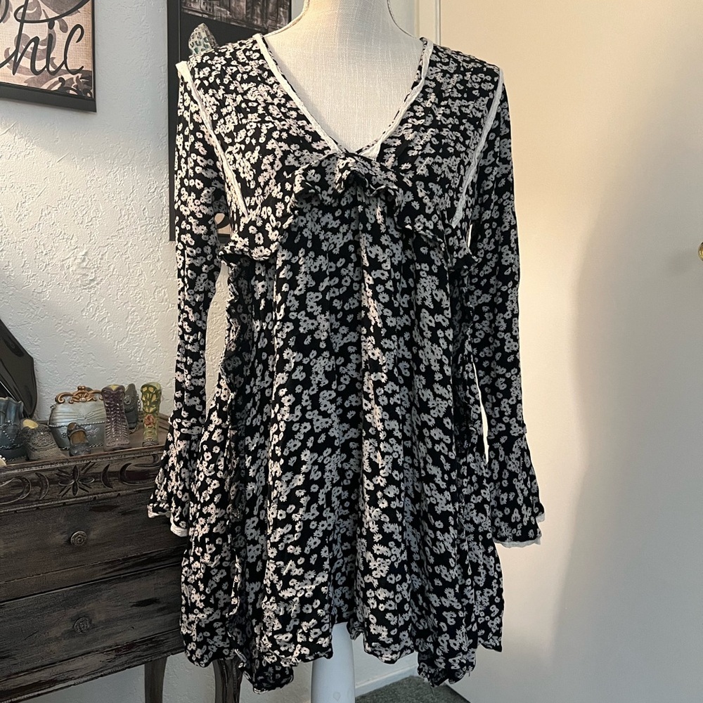 Free people like you best black cream boho bell sleeve floral mini dress - Picture 4 of 5